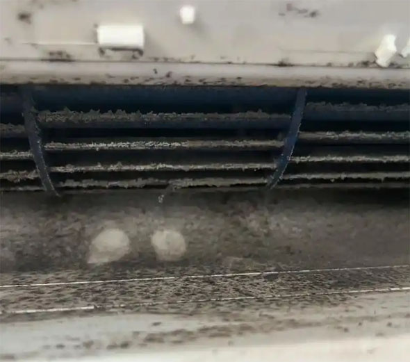 东乡空调吹的风有股烧焦味是怎么回事